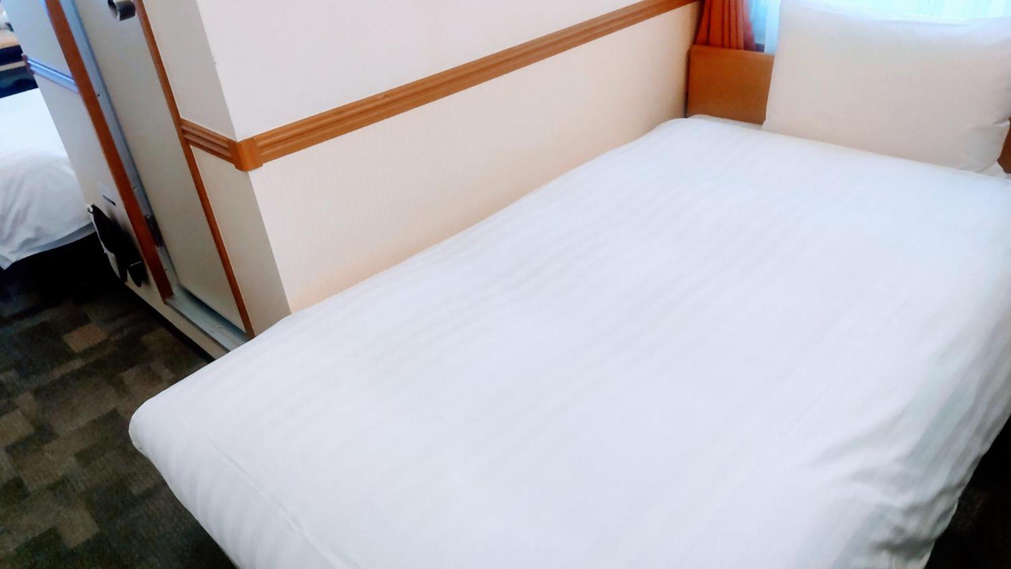 Toyoko Inn Shin-Osaka Chuo-Guchi Shinkan Экстерьер фото